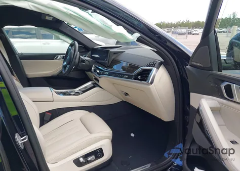 2024 BMW X6 xDrive40I z USA, uszkodzony, nr VIN 5UX33EX04R9V18045